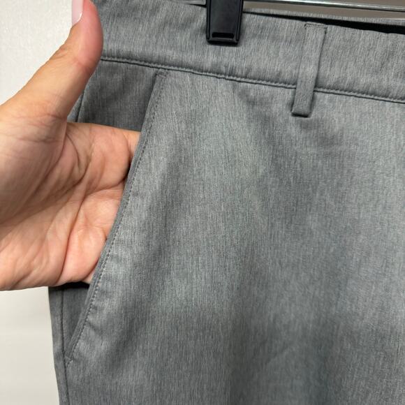 Greg Norman Mens Gray Golf Shorts Dry Fit Performance Size 36 Inseam 9" - Picture 3 of 10